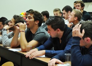 jeunes du centre en amphi