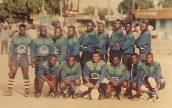 Les "Buffalos" de Douala, avec Louis, 2ème à droite debout