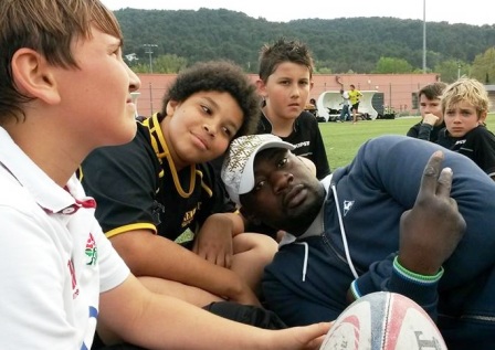 louis moaka avec école de rugby